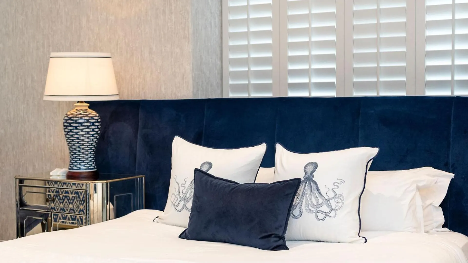 Guest house Clifton Yolo Spaces - Clifton Mansion Villa Cape Town