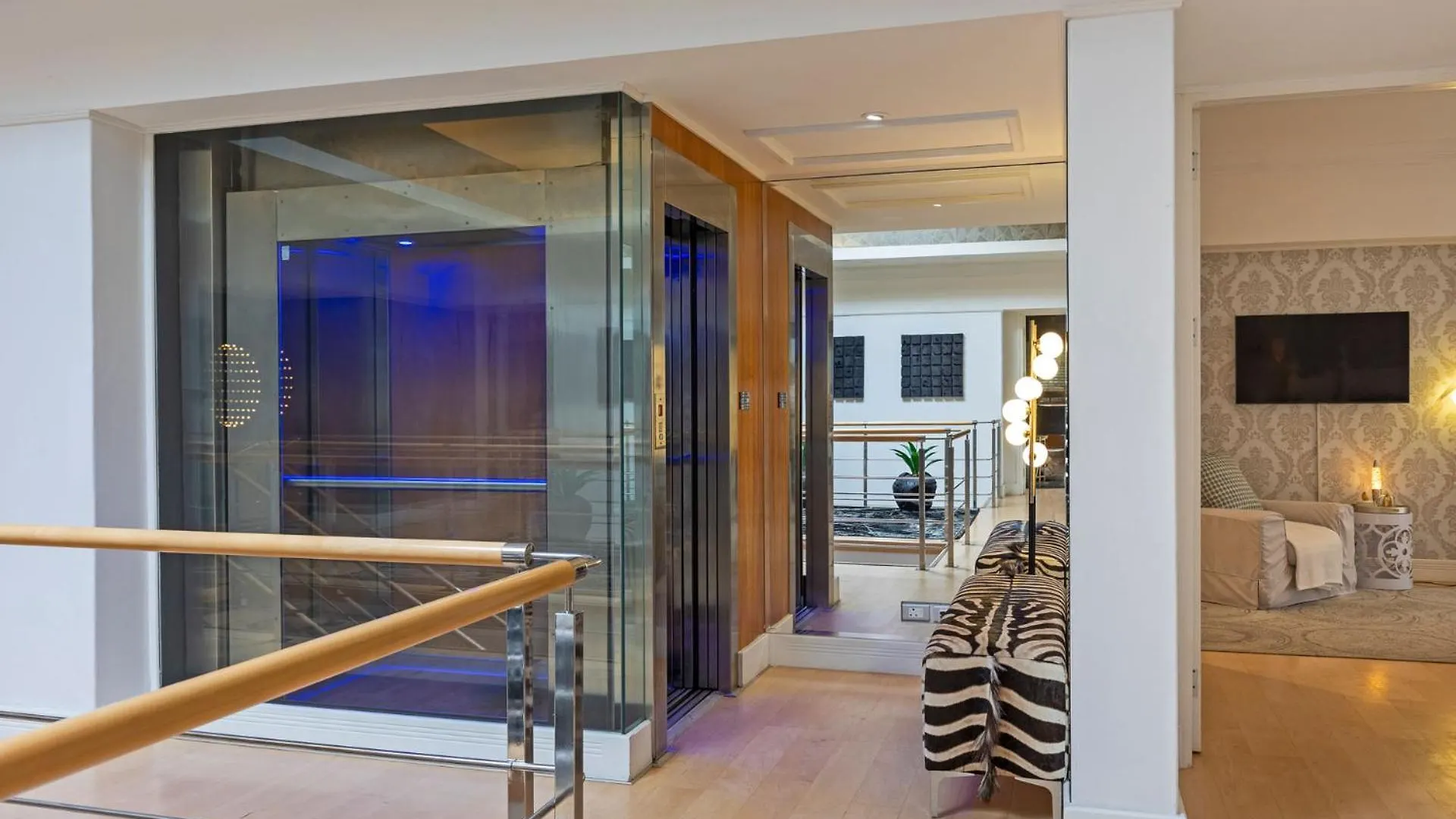 Guest house Clifton Yolo Spaces - Clifton Mansion Villa Cape Town