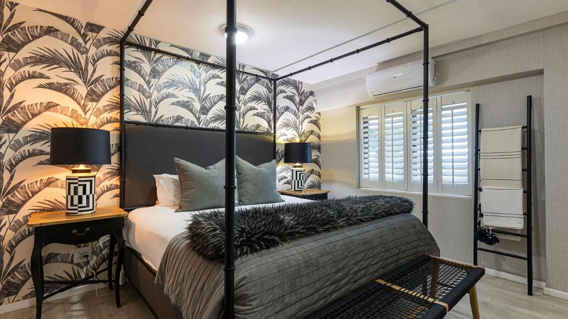 Clifton Yolo Spaces - Clifton Mansion Villa Cape Town Guest house