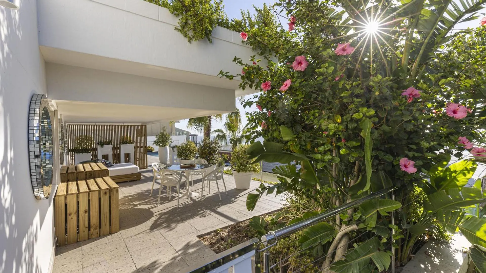 Clifton Yolo Spaces - Clifton Mansion Villa Cape Town Guest house
